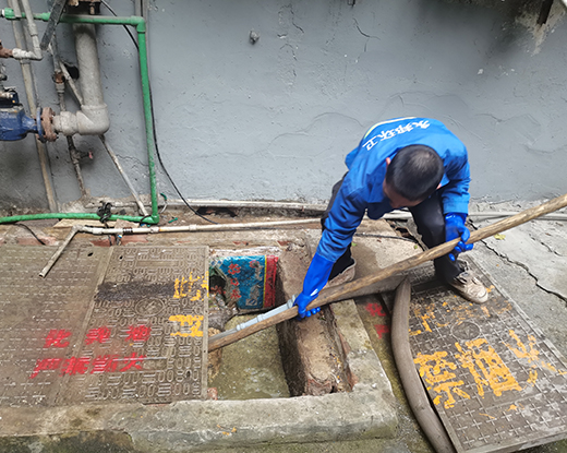 大石桥清掏化粪池